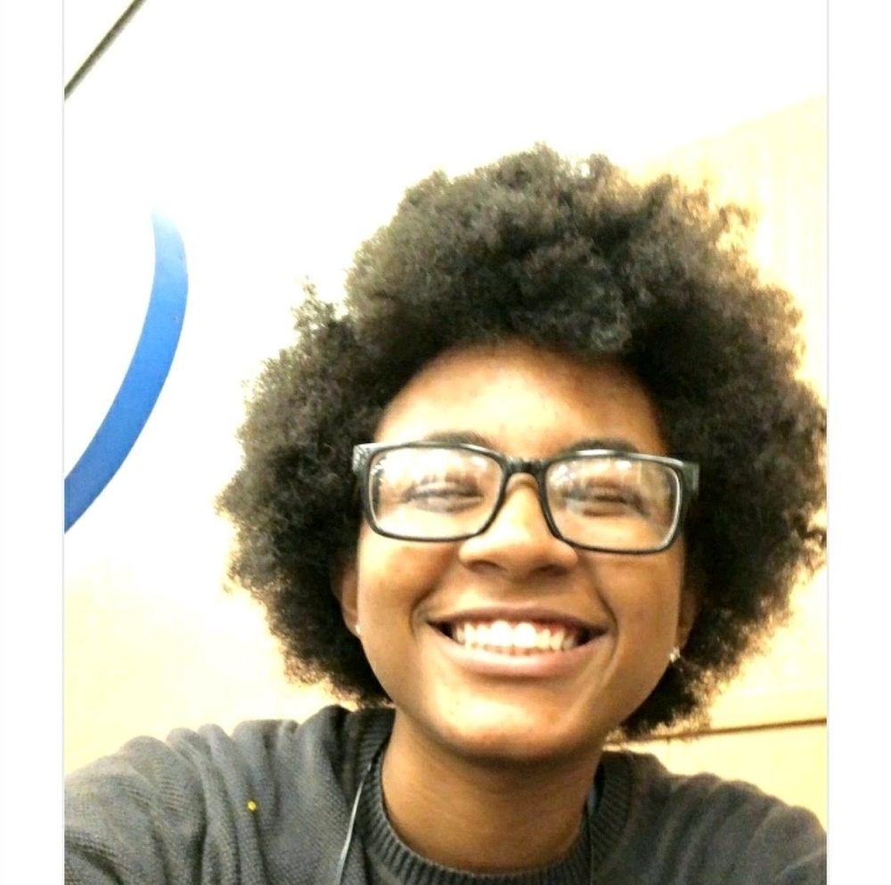 Meet your Posher, Dominique